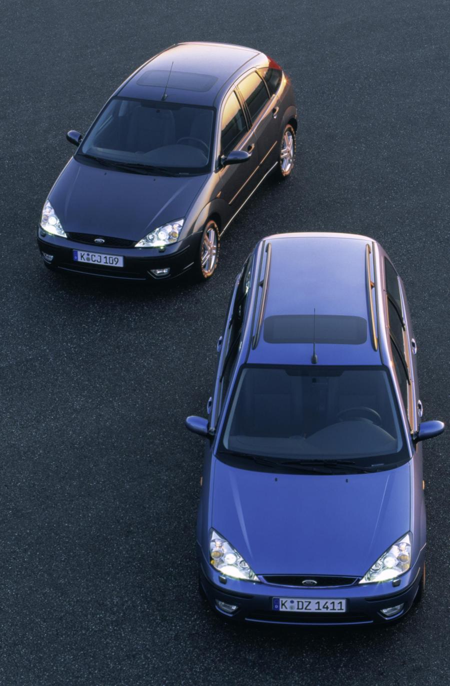  Ford Focus Wagon 2001 года  (фото 2 из 9)